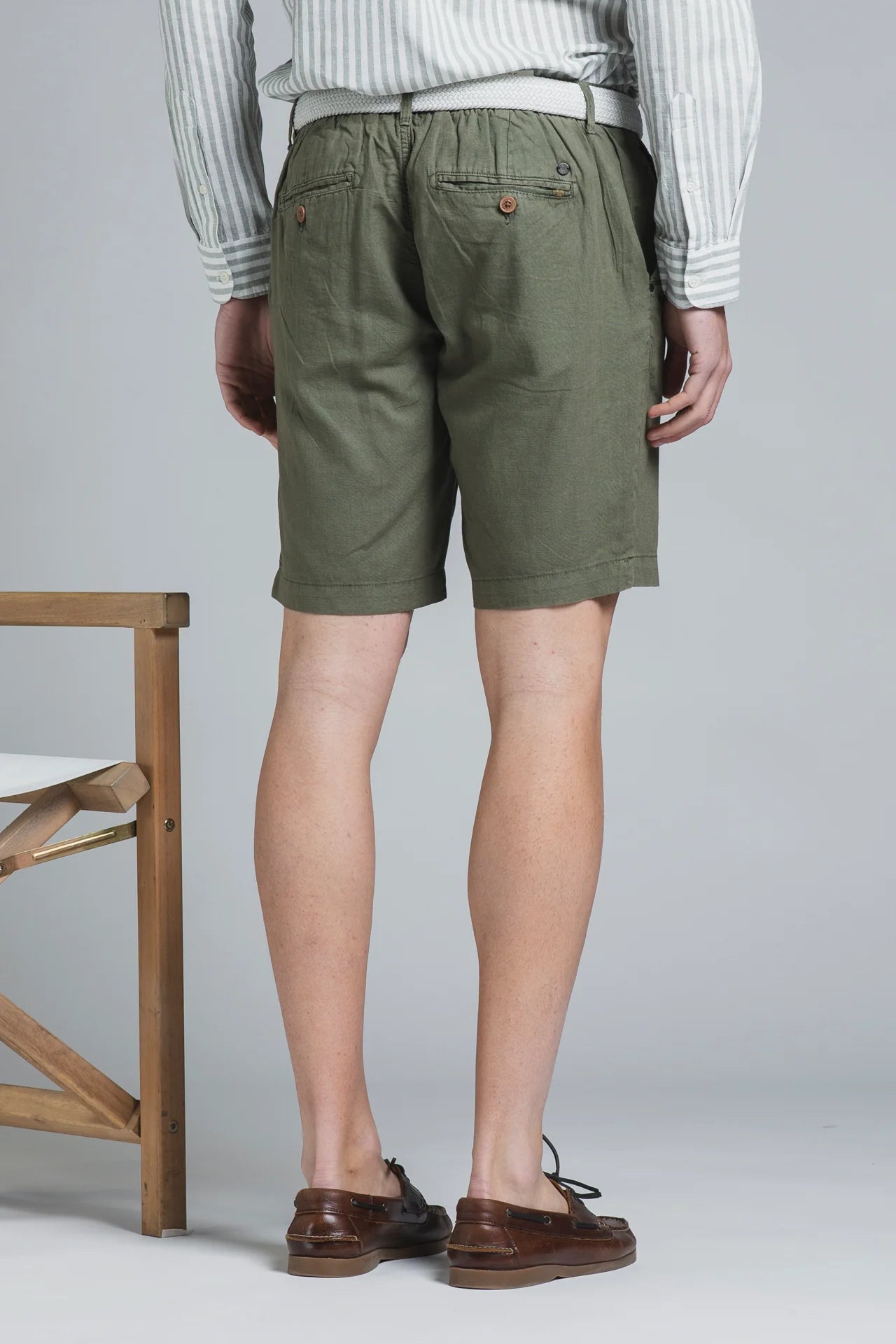 NILS CHINO SHORT IN LINO GREEN