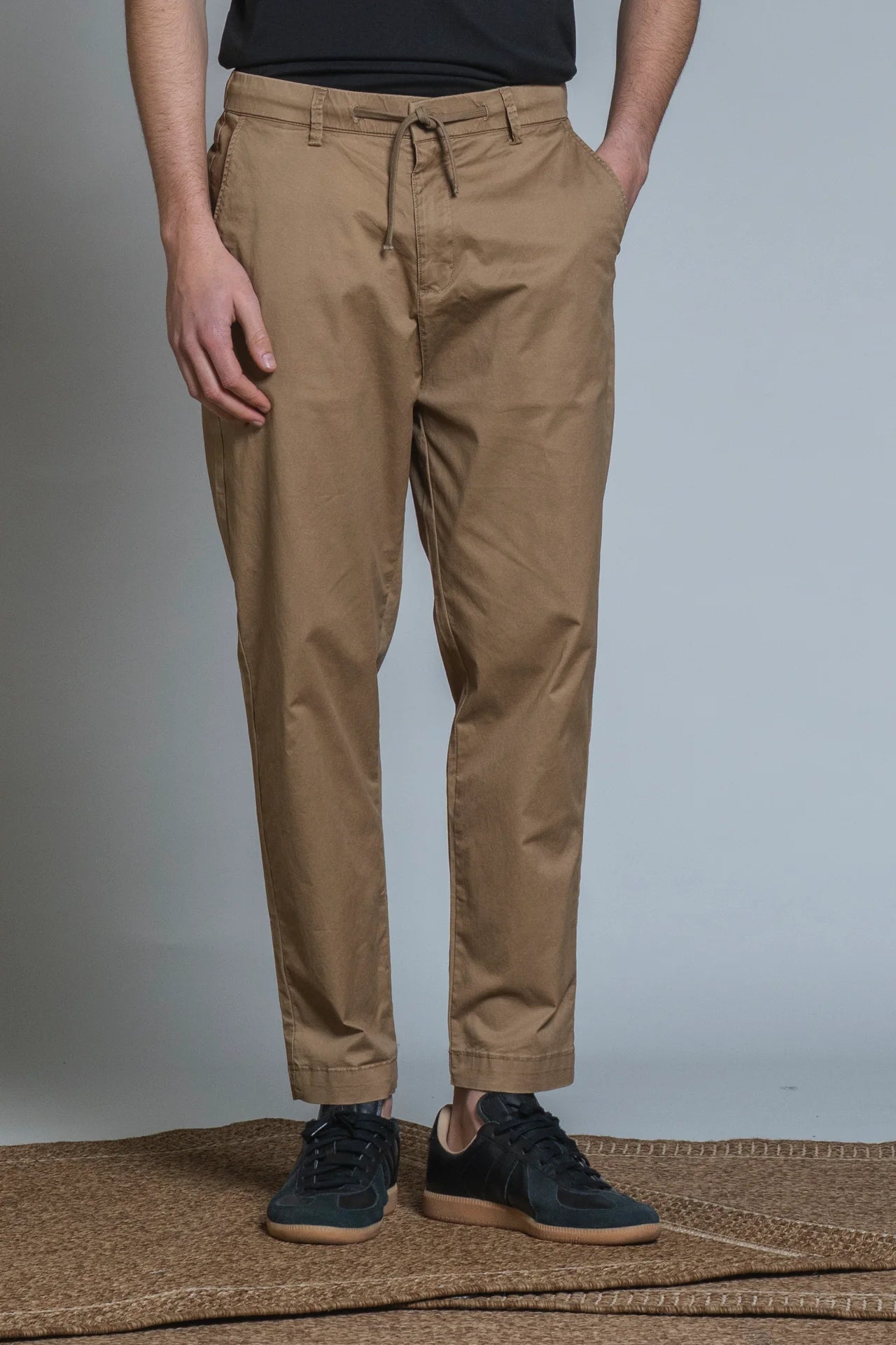 CARDIFF CHINO LONG COMFORT IN TWILL STRETCH COOKIE