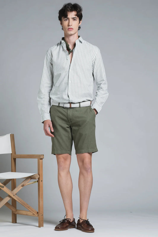 NILS CHINO SHORT IN LINO GREEN