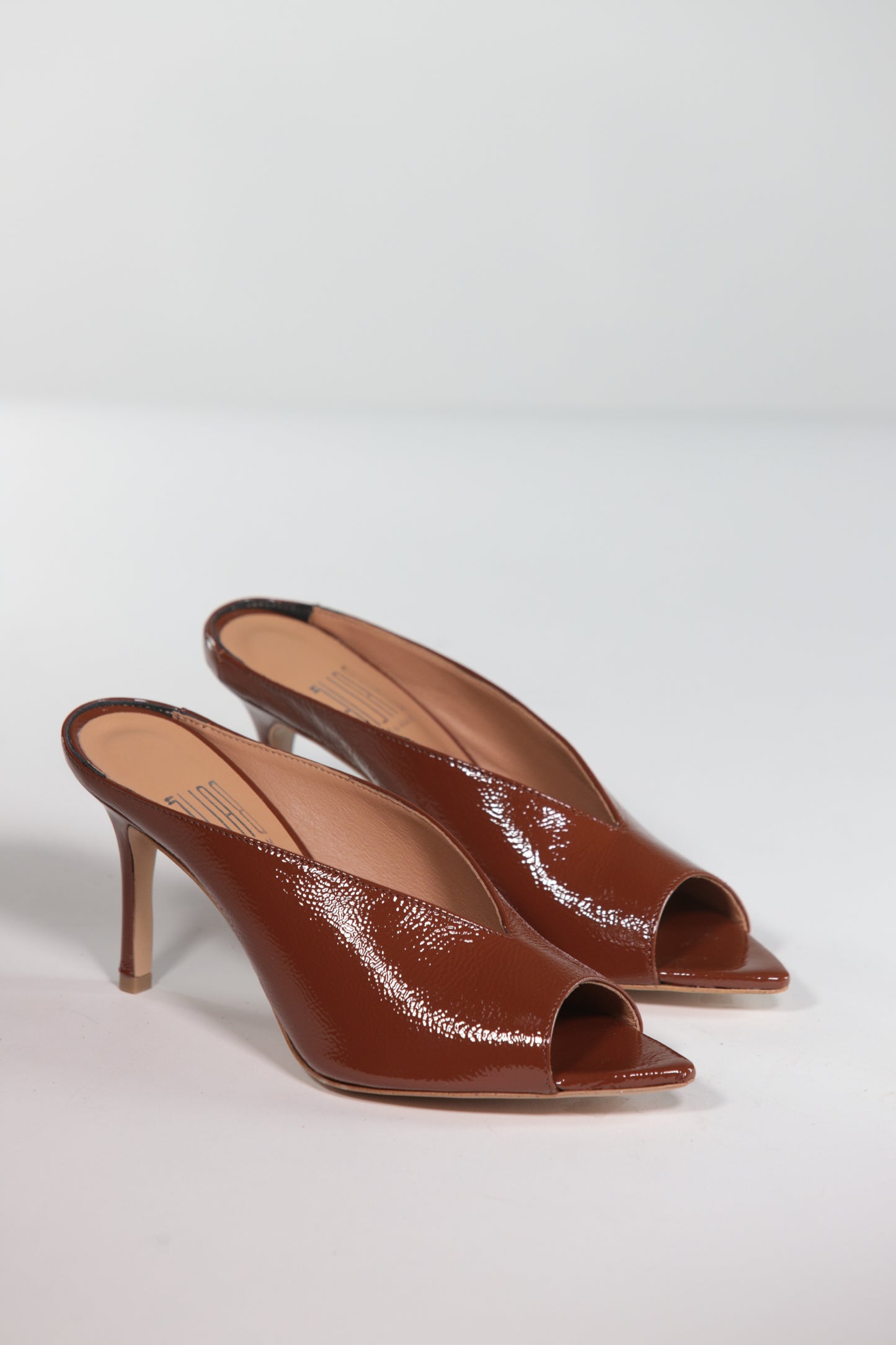 BALIE REBECCA IN VERNICE RADICE