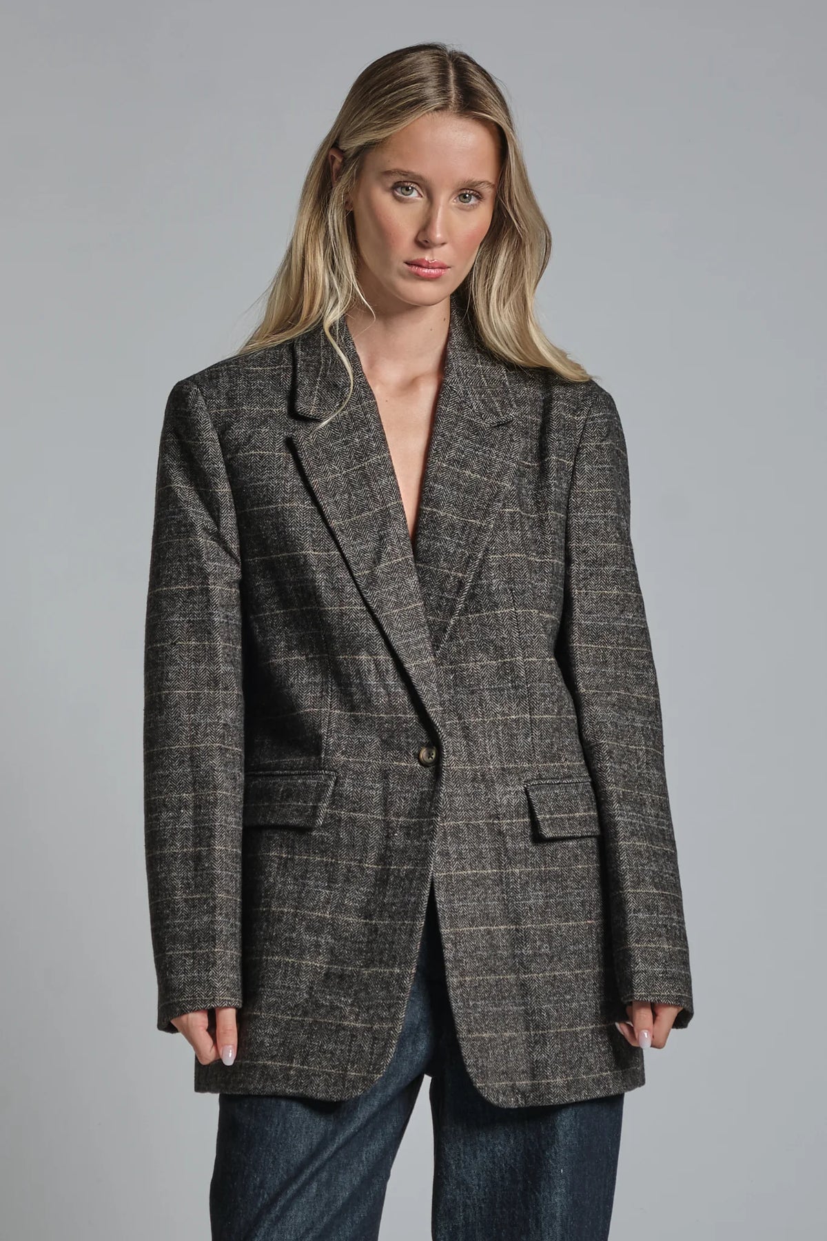 JULIA BLAZER MONOPETTO IN LANA BLACK