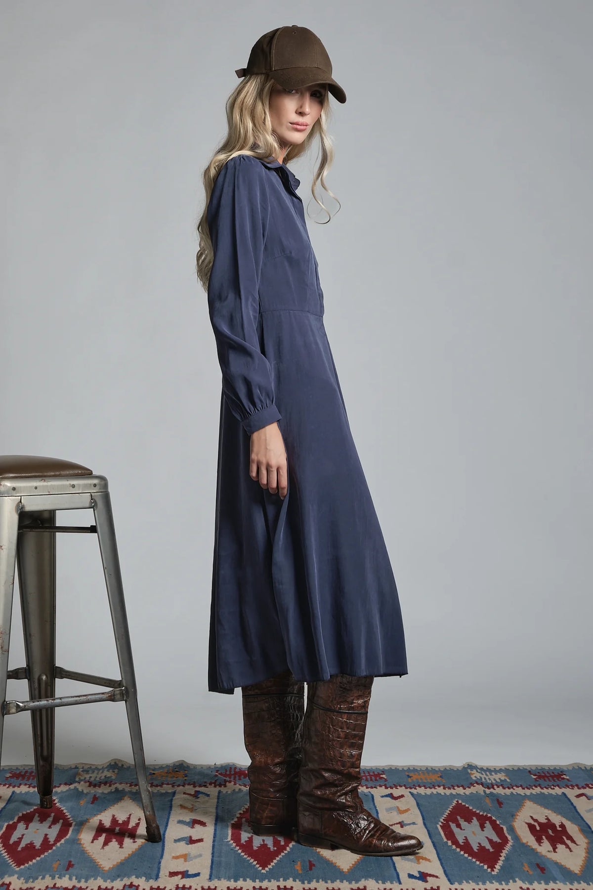 AMIRA ABITO MIDI IN MODAL NAVY