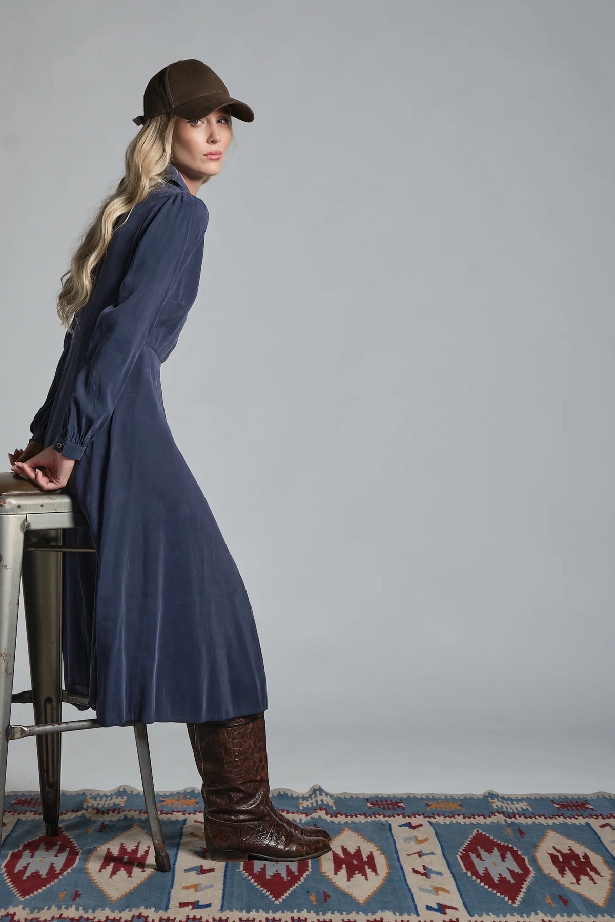 AMIRA ABITO MIDI IN MODAL NAVY