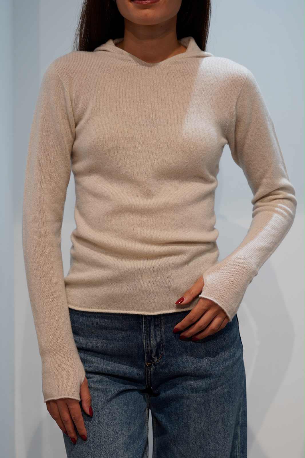 RETOIS MAGLIONE CON CAPPUCCIO IN CASHMERE LATTE