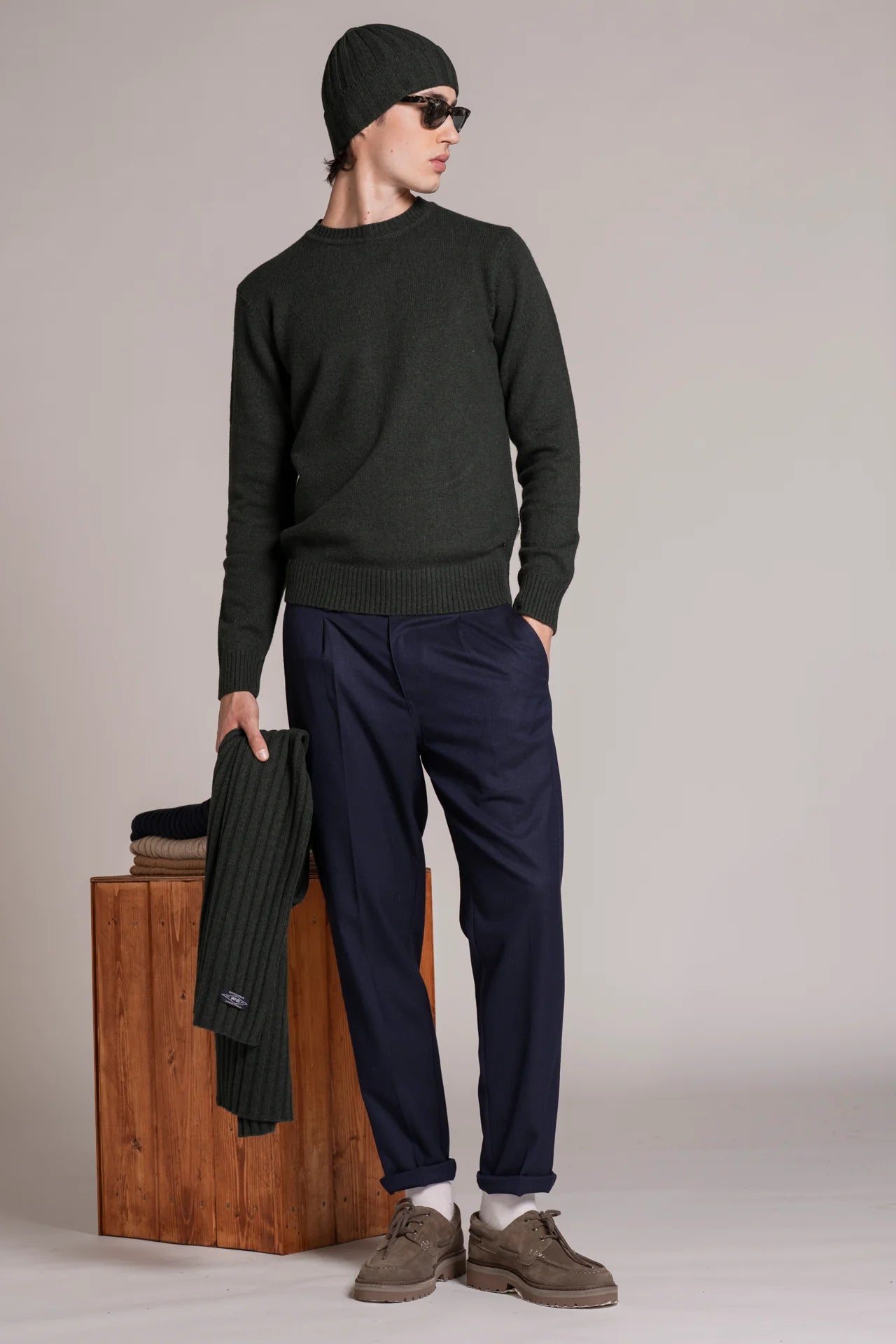 CHARLIE SWEATER IN LAMBSWOOL GREEN