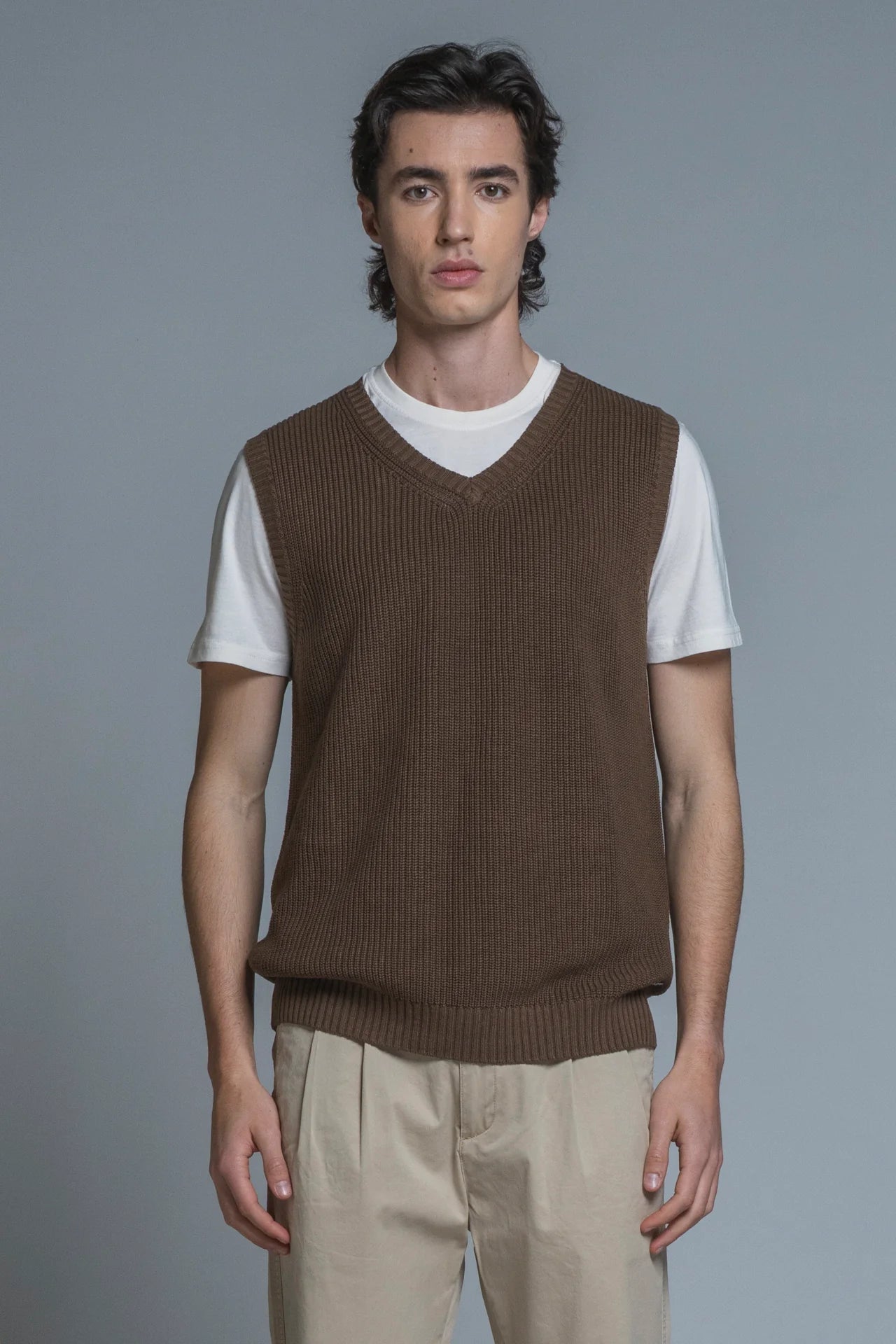 KEGAN GILET IN COTTON BROWN