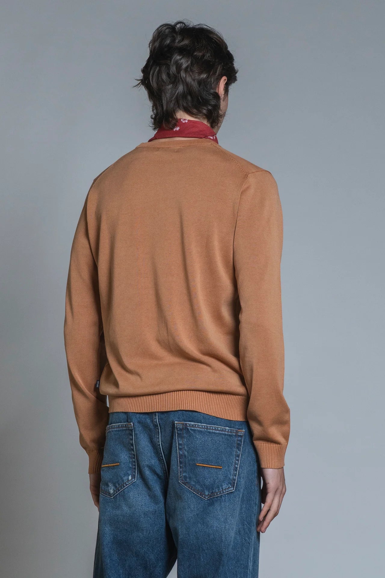 LORIS SWEATER ROUND NECK IN COTTON DARK OCRA