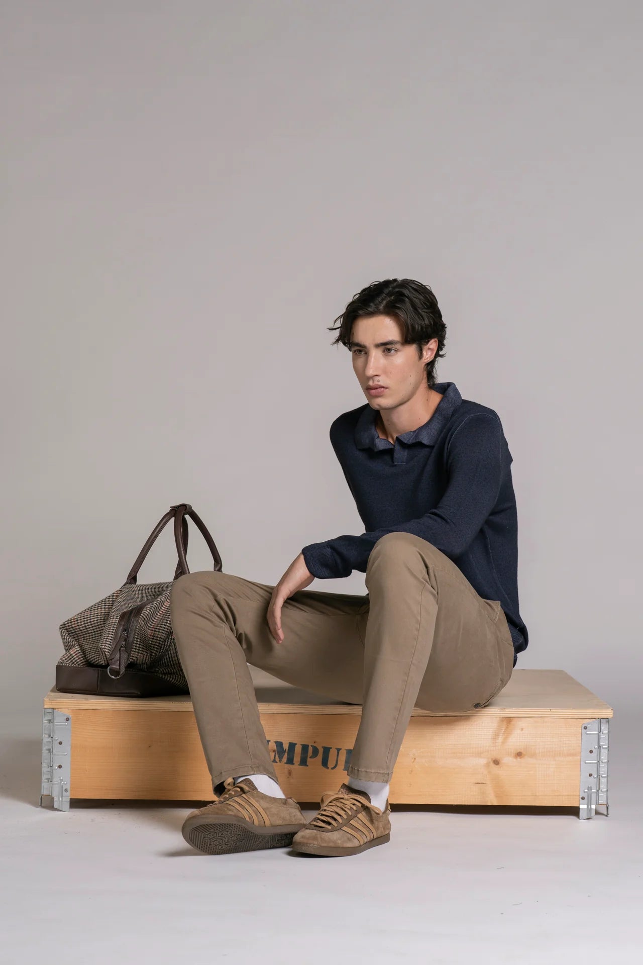 NEIL POLO SKIPPER IN MERINOS NAVY