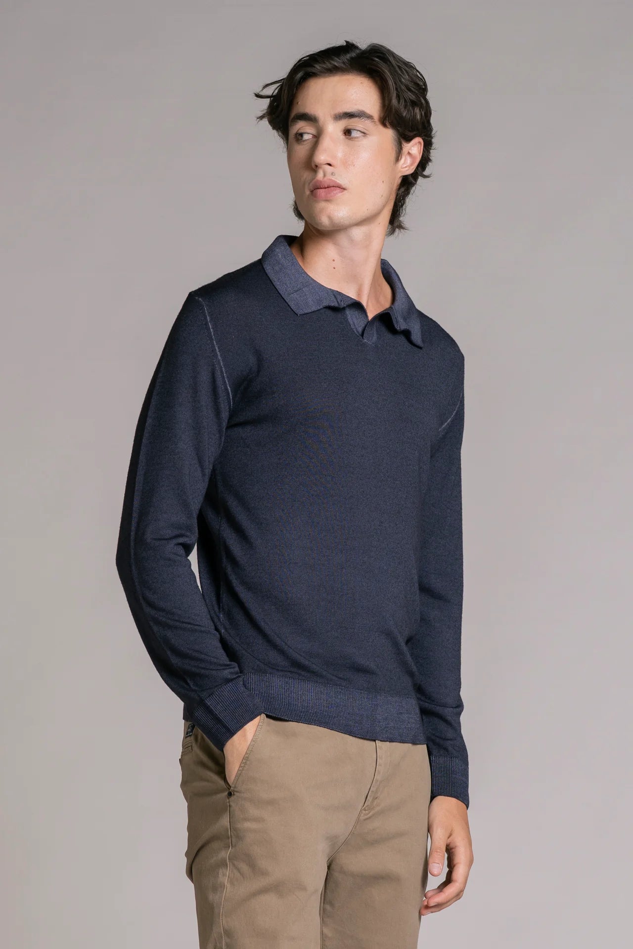 NEIL POLO SKIPPER IN MERINOS NAVY