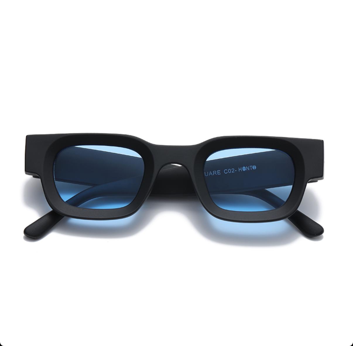 OCCHIALE DA SOLE MODELLO SQUARE NERO