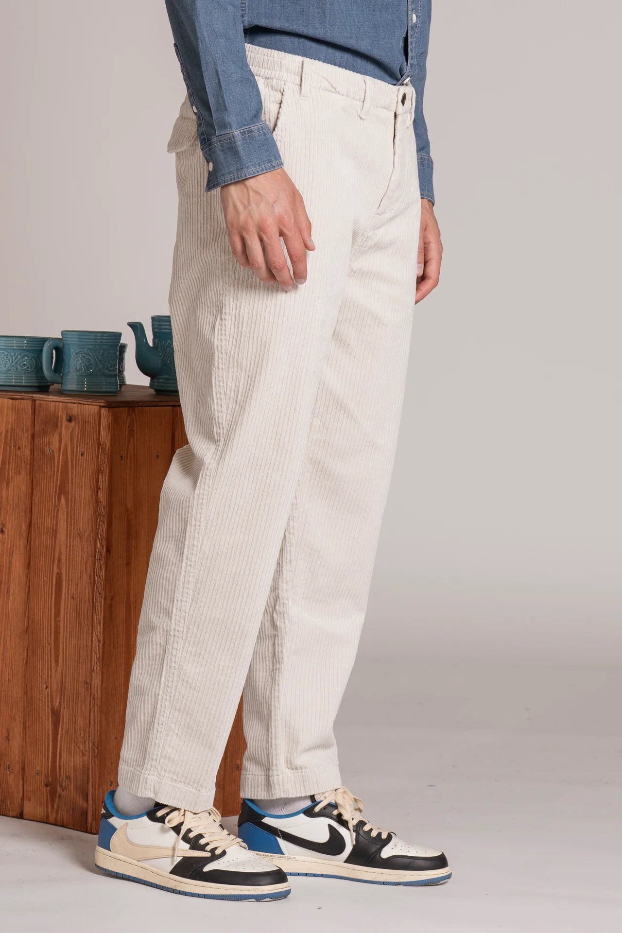 THEO CHINO LONG IN CORDUROY OFF WHITE