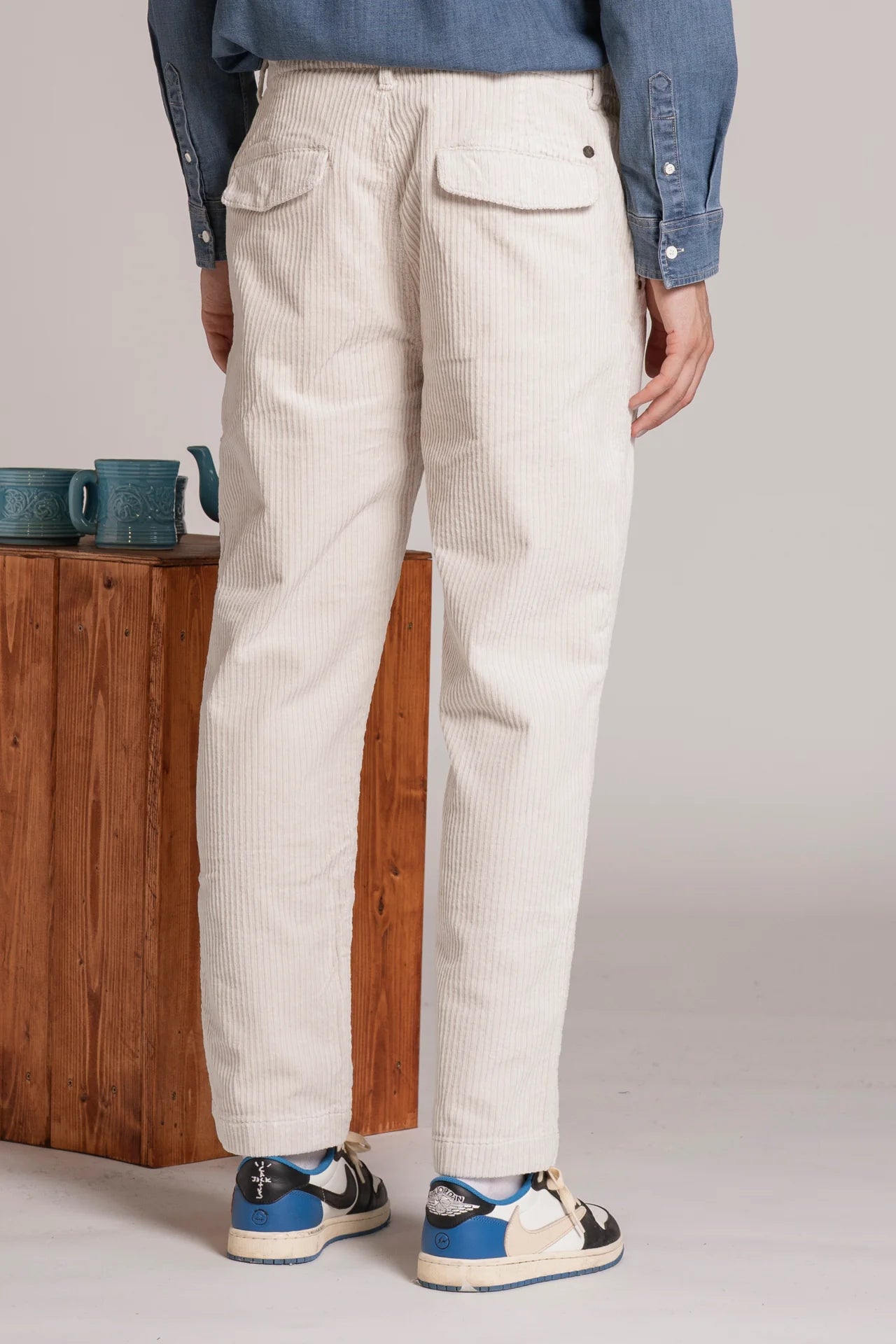 THEO CHINO LONG IN CORDUROY OFF WHITE