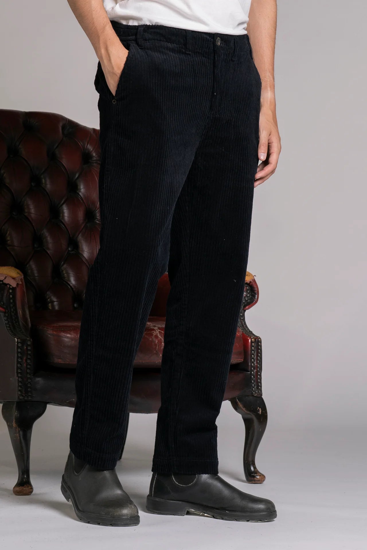 THEO CHINO LONG IN CORDUROY NAVY